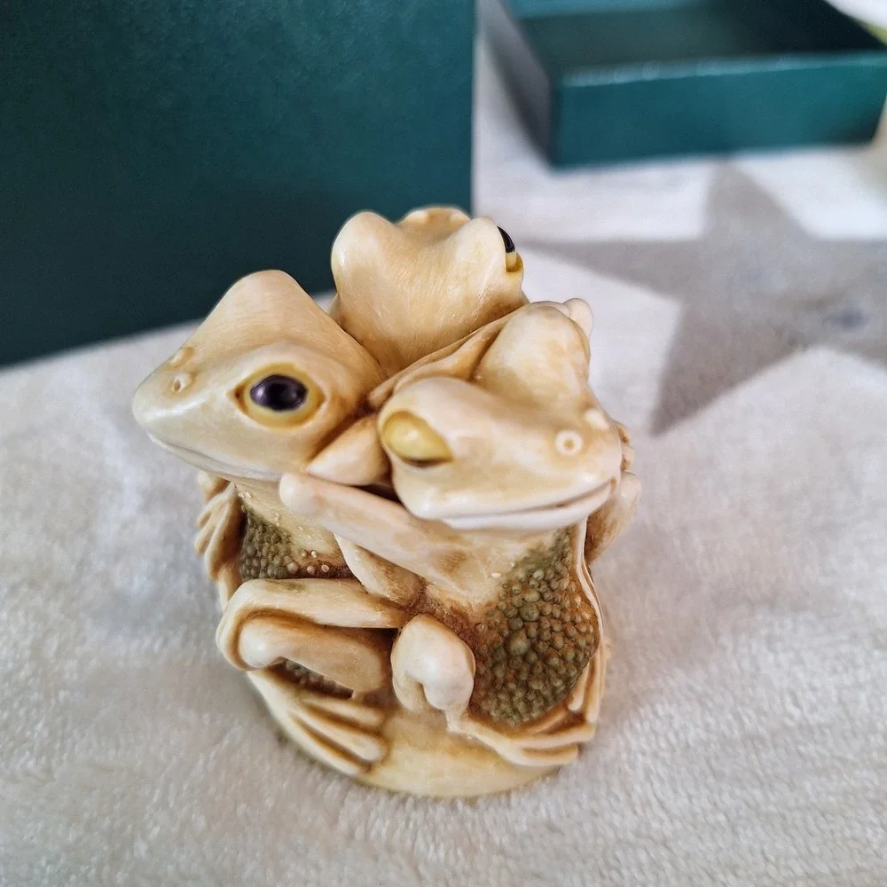 Harmony Kingdom 1994 Tongue and Cheek Frogs Trinket Box Mármol/Resin Retired